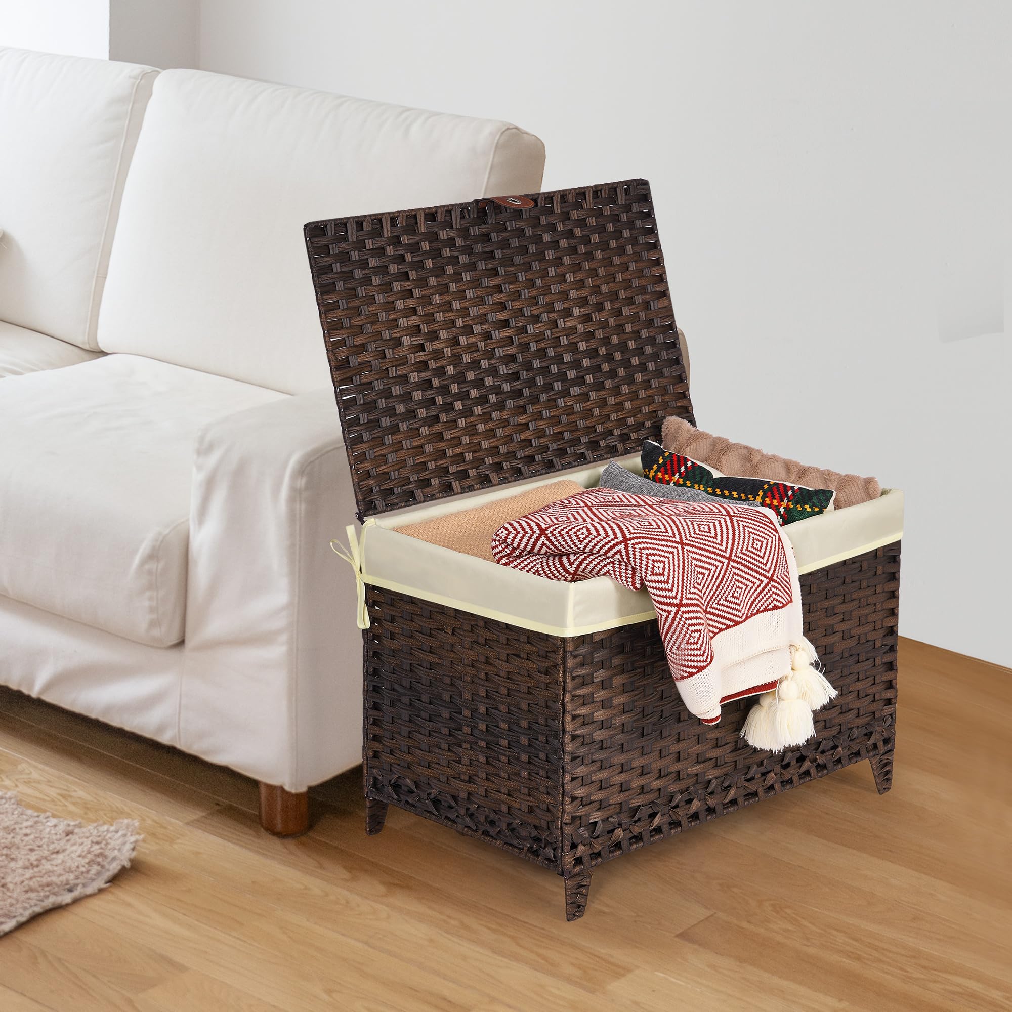 Honjourai 160L capacity shown in bedroom or closet for versatile use.