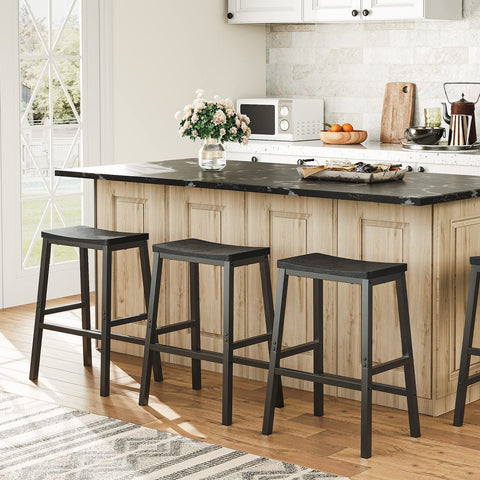 HOOBRO bar stools with dual-height footrests for flexible seating.