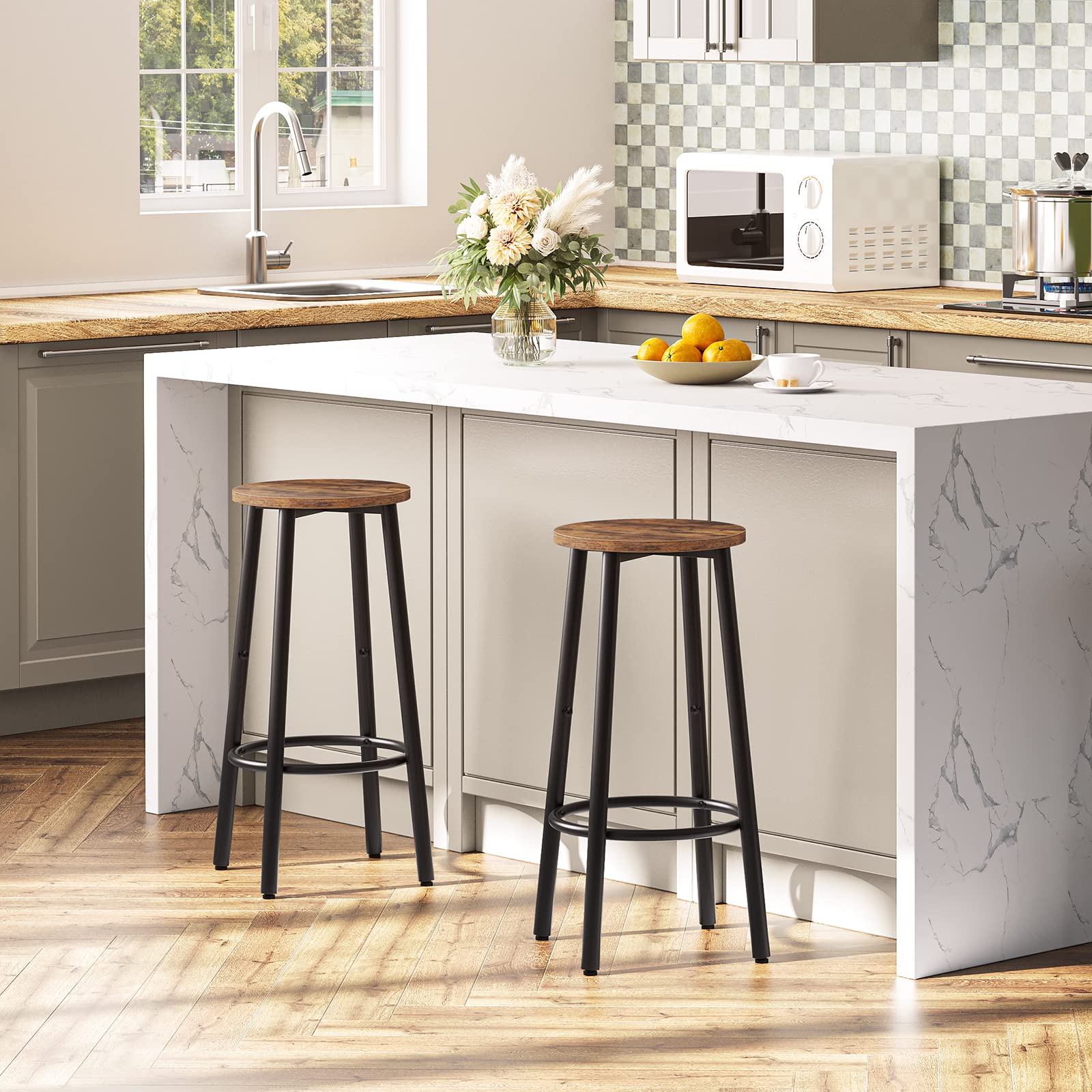 HOOBRO Bar Stools under-table storage demonstrates space-saving setup