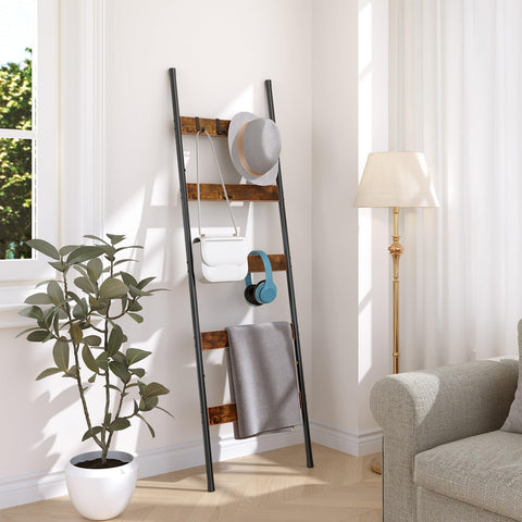 HOOBRO Blanket Ladder rustic brown and black finish suits diverse interiors.