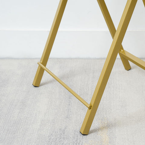 HOOBRO legs with plastic pads protecting floor surfaces