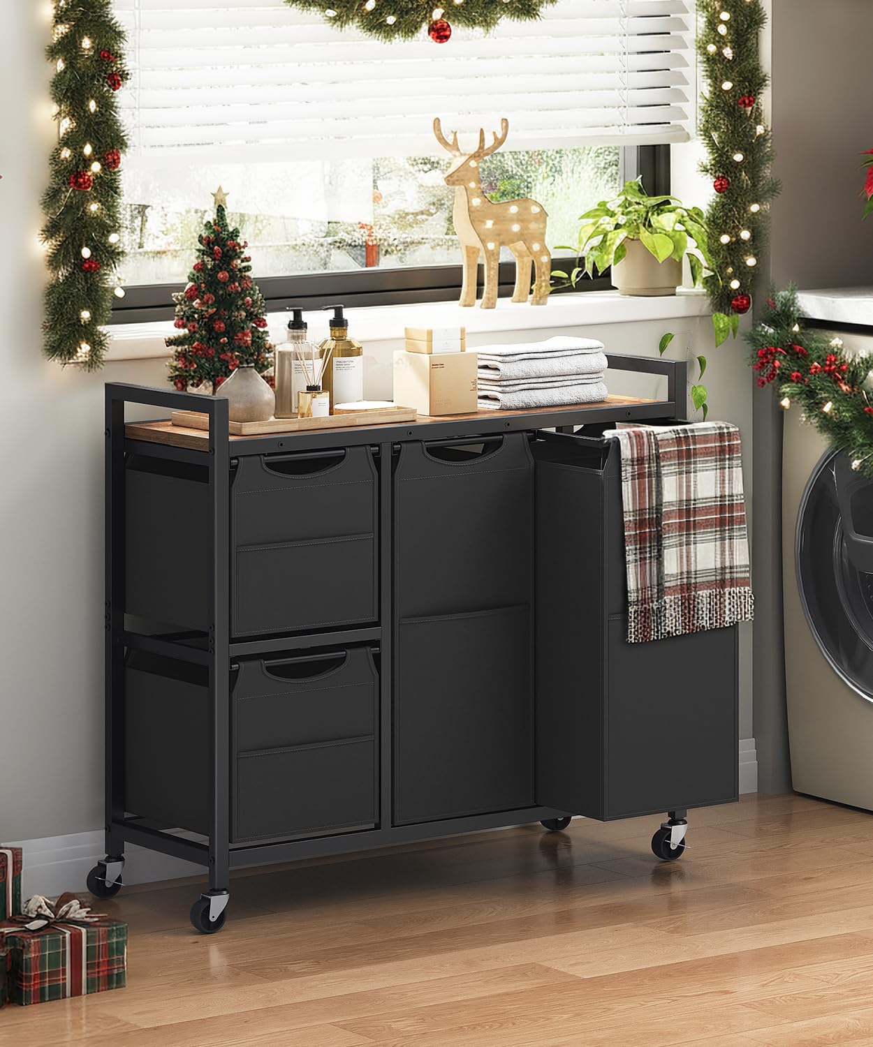 HOOBRO assembled unit shows sturdy construction and 44 lb top load capacity.