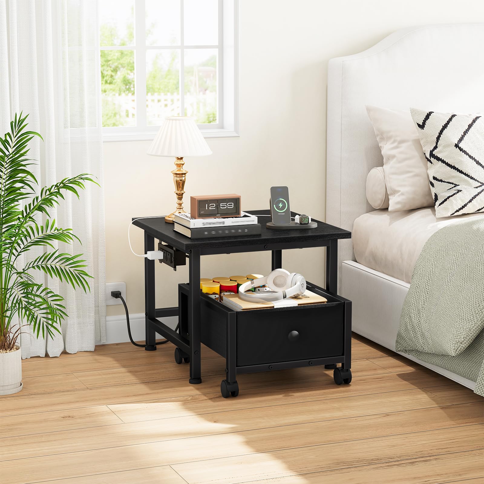 HOOBRO modern black finish blends with any kitchen or dorm.
