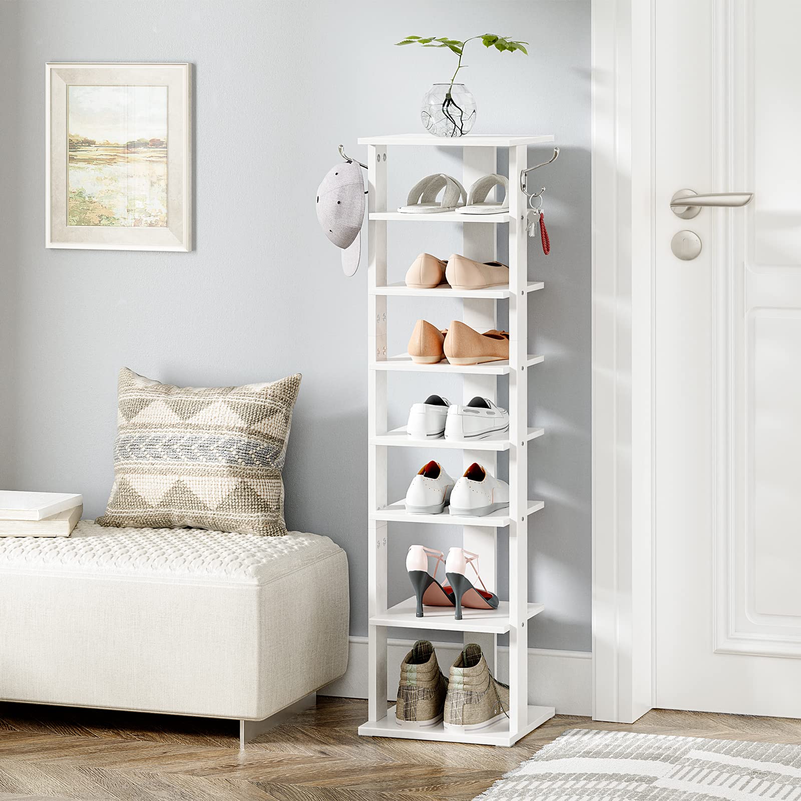 HOOBRO removable shelves accommodate boots and heels for versatile organization.
