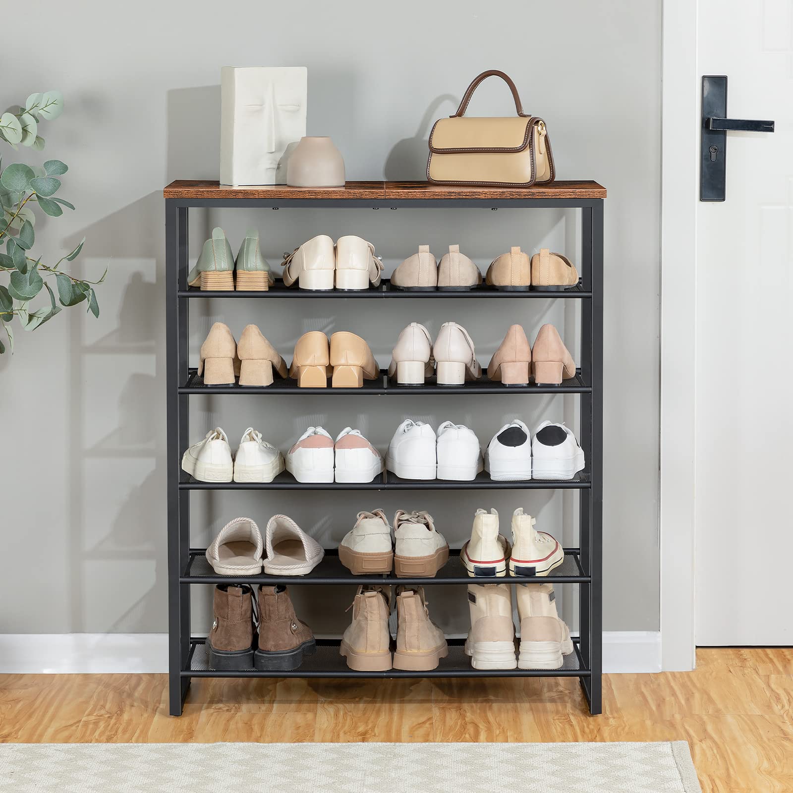 HOOBRO dorm room use illustrates compact organization for small spaces