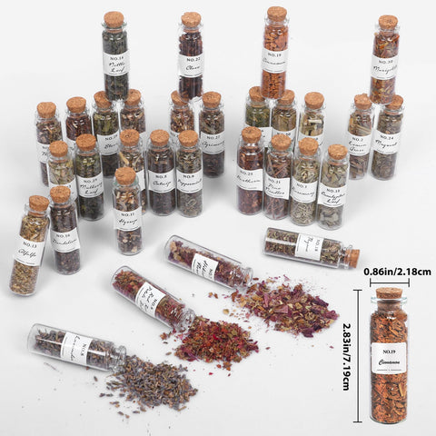 HOOMUU Instruction manual explains each herb’s properties for practical use.