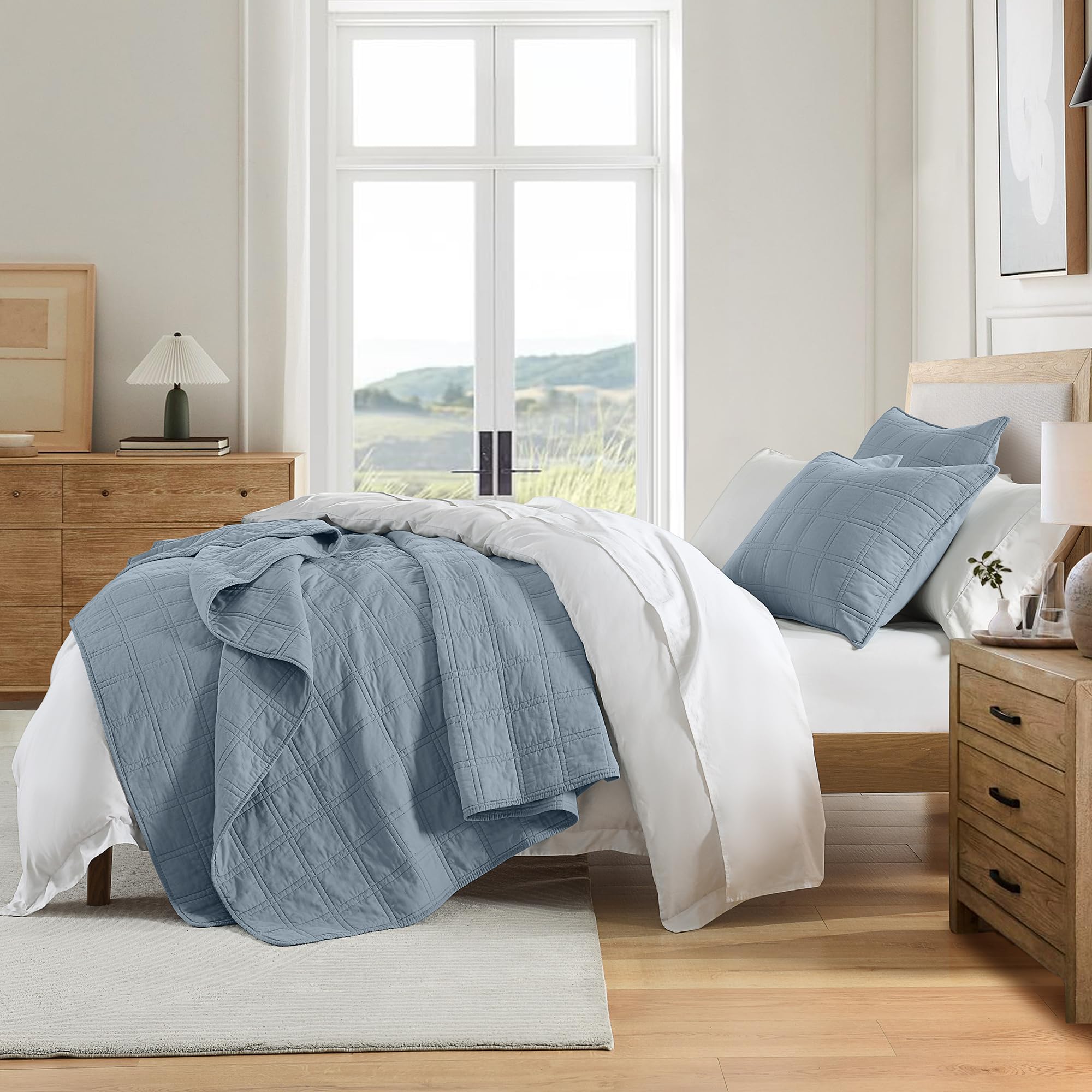 HORIMOTE HOME geometric stitching detail highlights versatile decor-ready design.