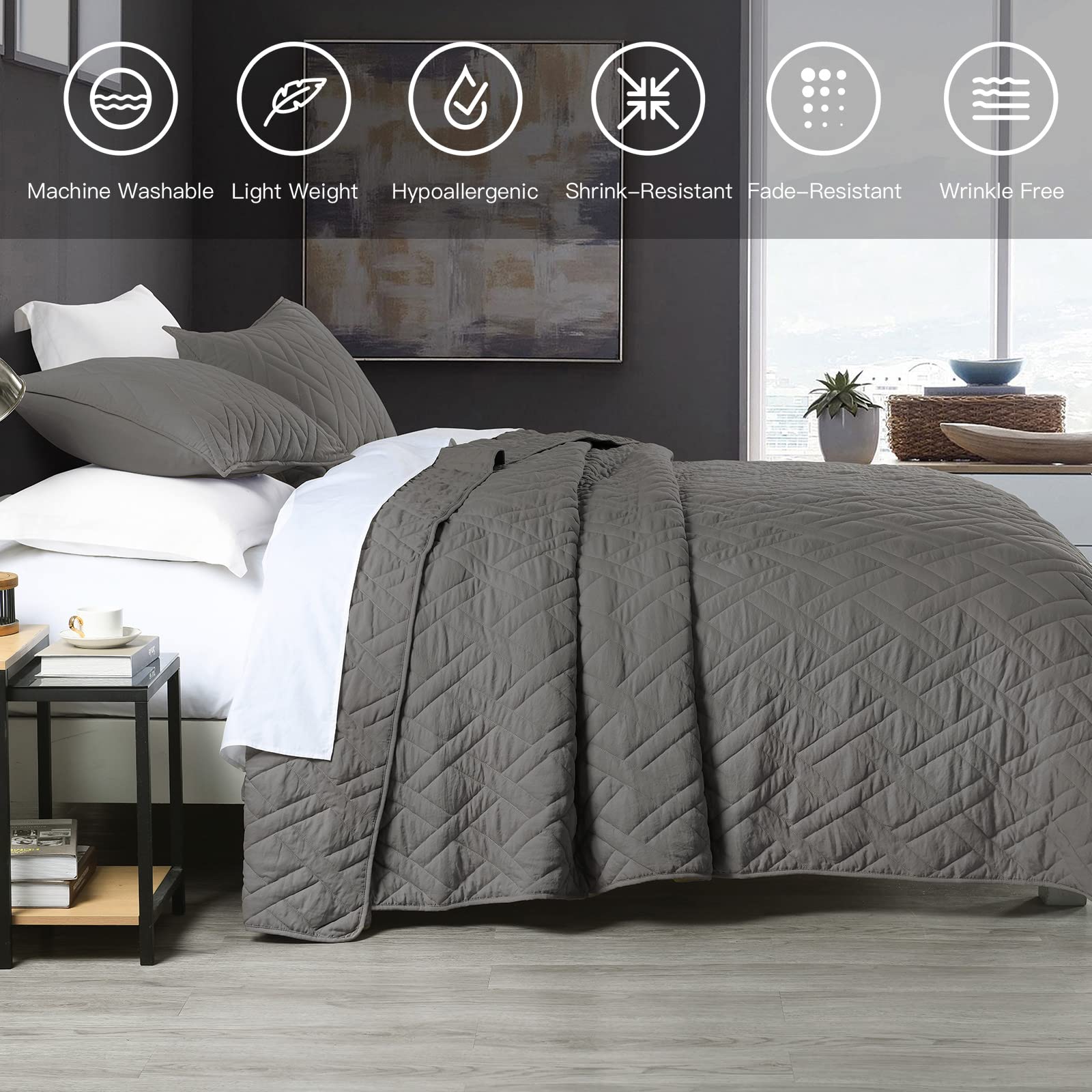 Folded Horimote Home quilt set illustrating lightweight, all season versatility.