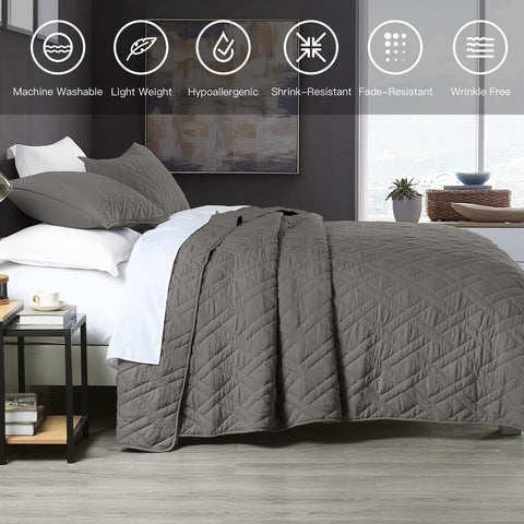 Folded Horimote Home quilt set illustrating lightweight, all season versatility.