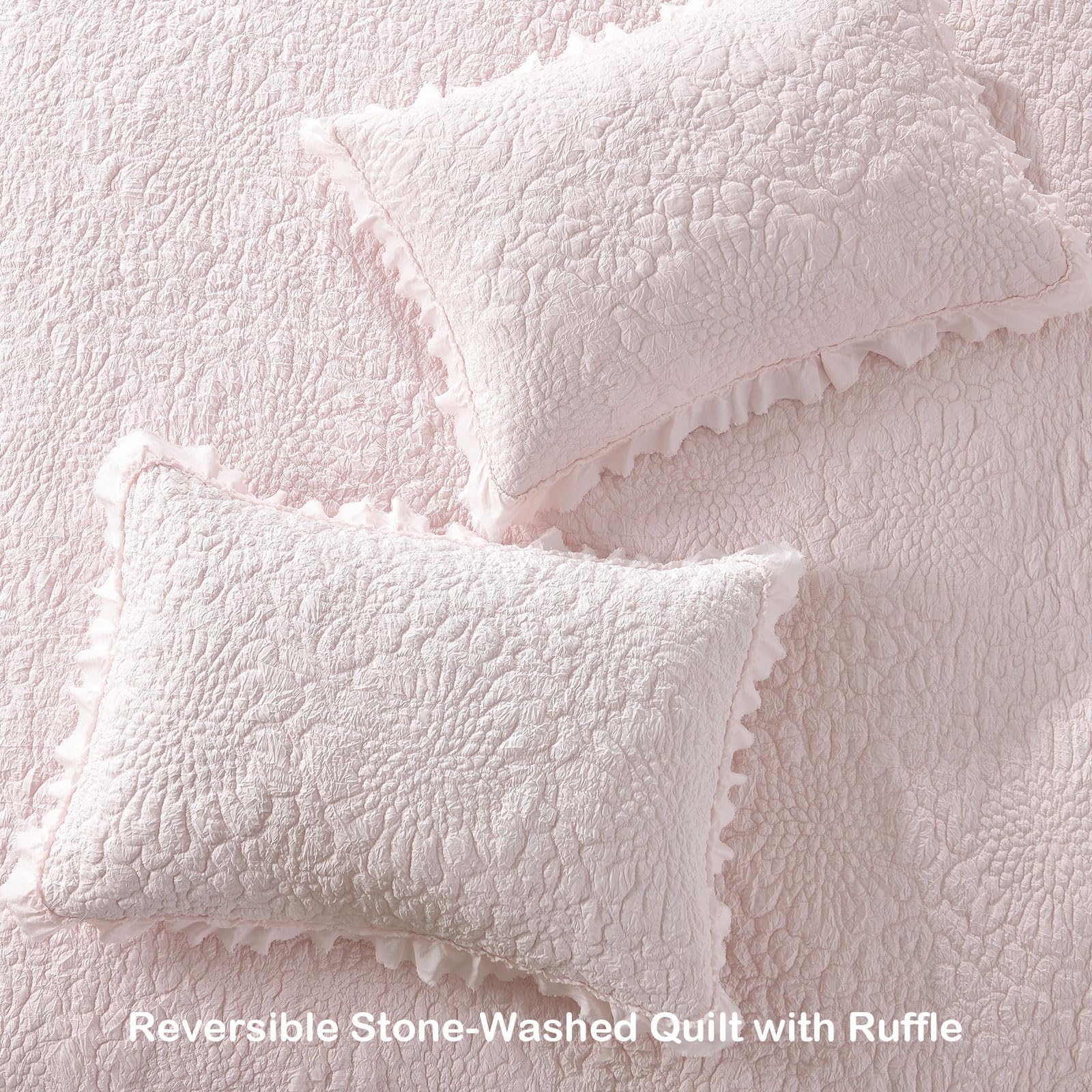HORIMOTE HOME quilted set with ruffled edges adds a touch of feminine elegance.