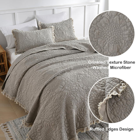 Stone-washed microfiber texture of HORIMOTE HOME quilt enhances casual, chic bedroom feel