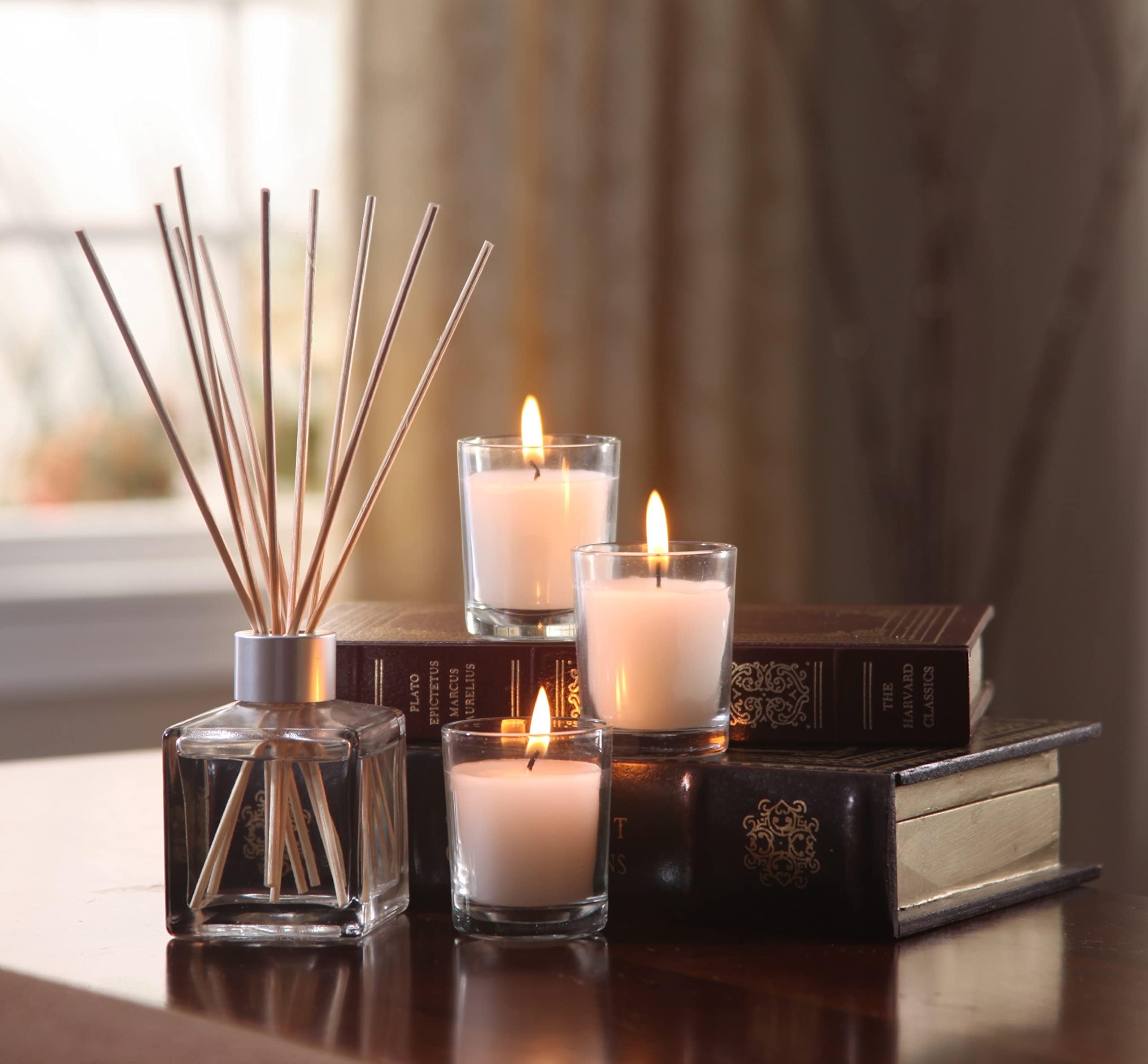 Hosley clear glass candle holders elevate weddings with timeless glow.