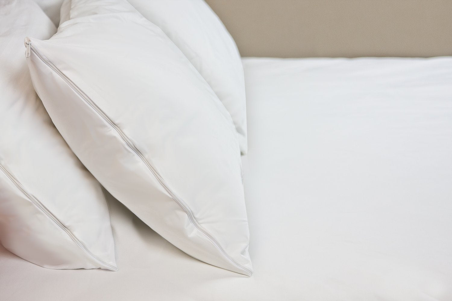 HOSPITOLOGY soft-knit fabric close-up highlights breathable, cool comfort.