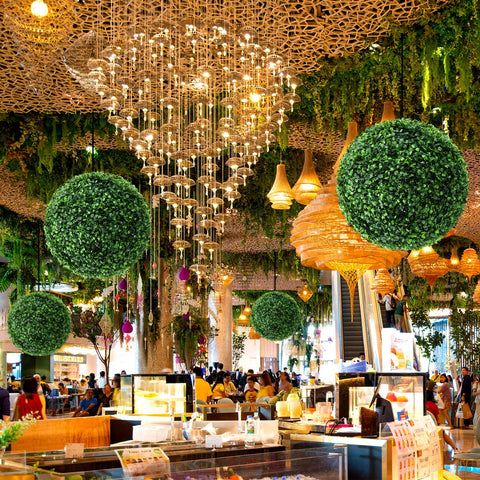 Hotop topiary ball packaging and setup make decorating quick and flexible.