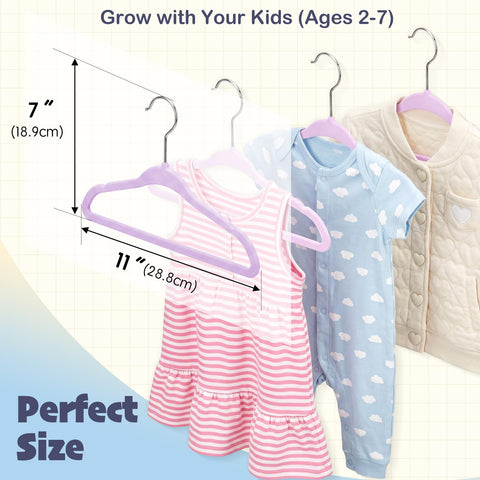 House Day velvet surface protects fabrics and reduces creases on outfits.