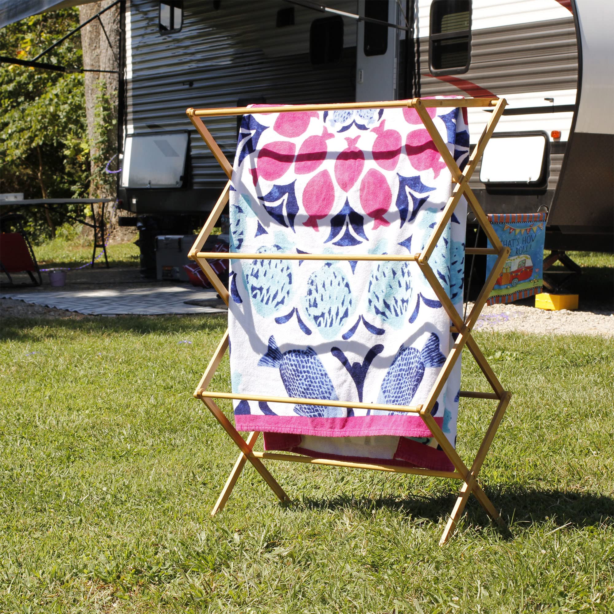 Household Essentials bamboo rack with 11 dowels for versatile air circulation.