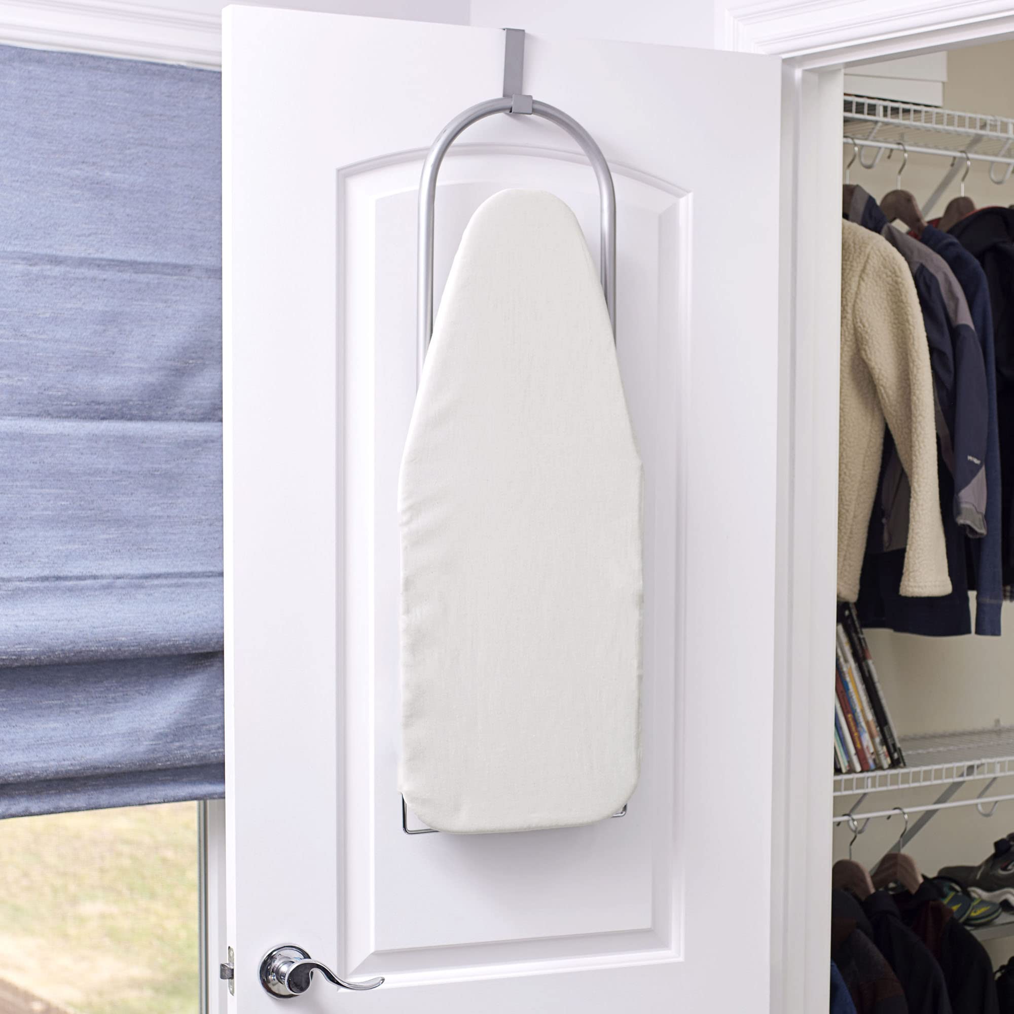 Door hanging bar provides easy storage and quick access.