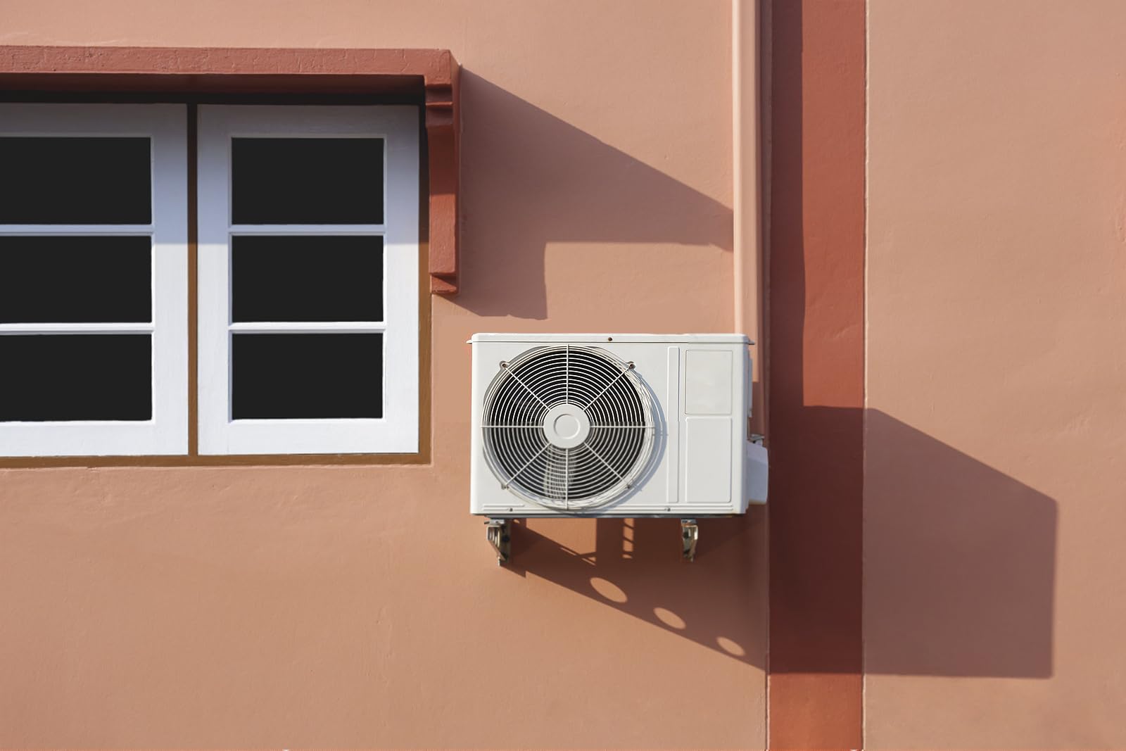 HOXHA line set cover elbow piece adapts to angled outdoor walls