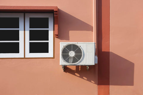 HOXHA line set cover elbow piece adapts to angled outdoor walls