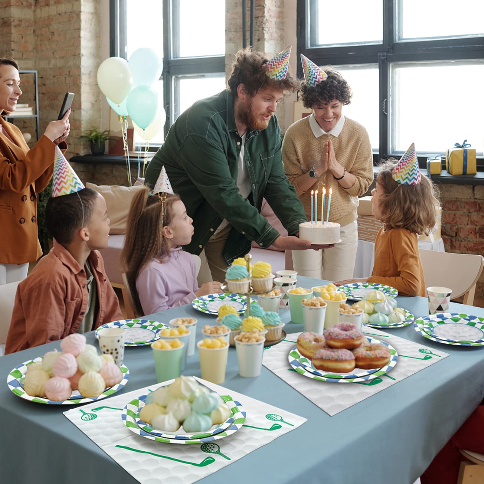 Hpscdyo farm animals theme plates bring playful fun to children's parties.