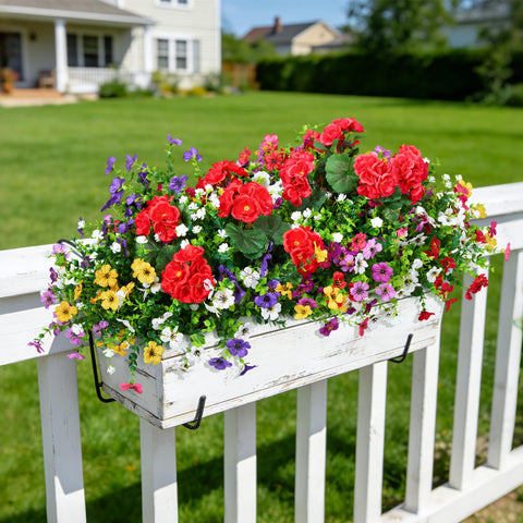 Hrobek detachable flowers and branches enable easy DIY arrangements.