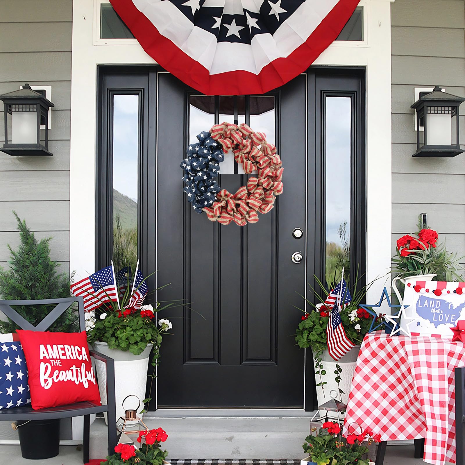 Huashen reusable patriotic wreath supports sustainable seasonal decorating.