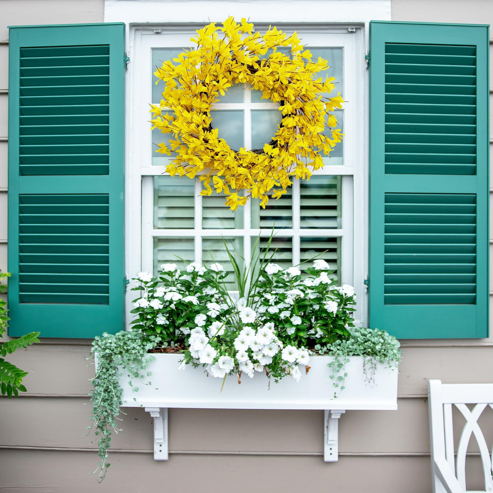 Huashen wreath for weddings or celebrations with durable craftsmanship.