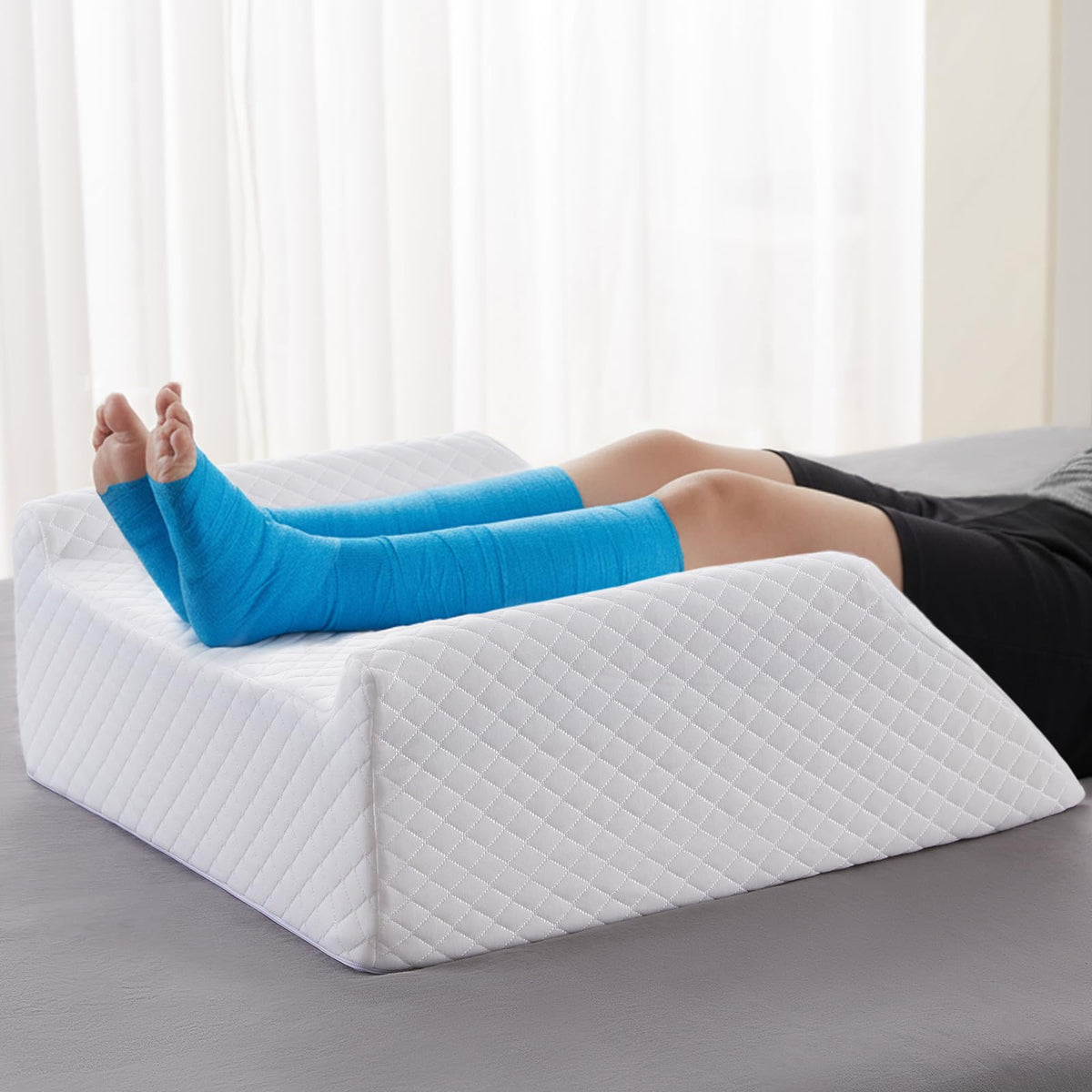 HUEIFY leg elevation pillow with gel memory foam top layer for soft comfort in bed