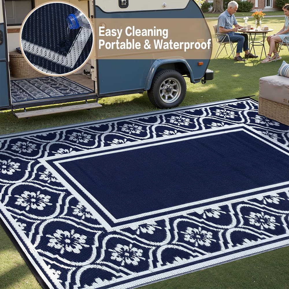 HUGEAR lightweight foldable rug easy to carry for trips and picnics.