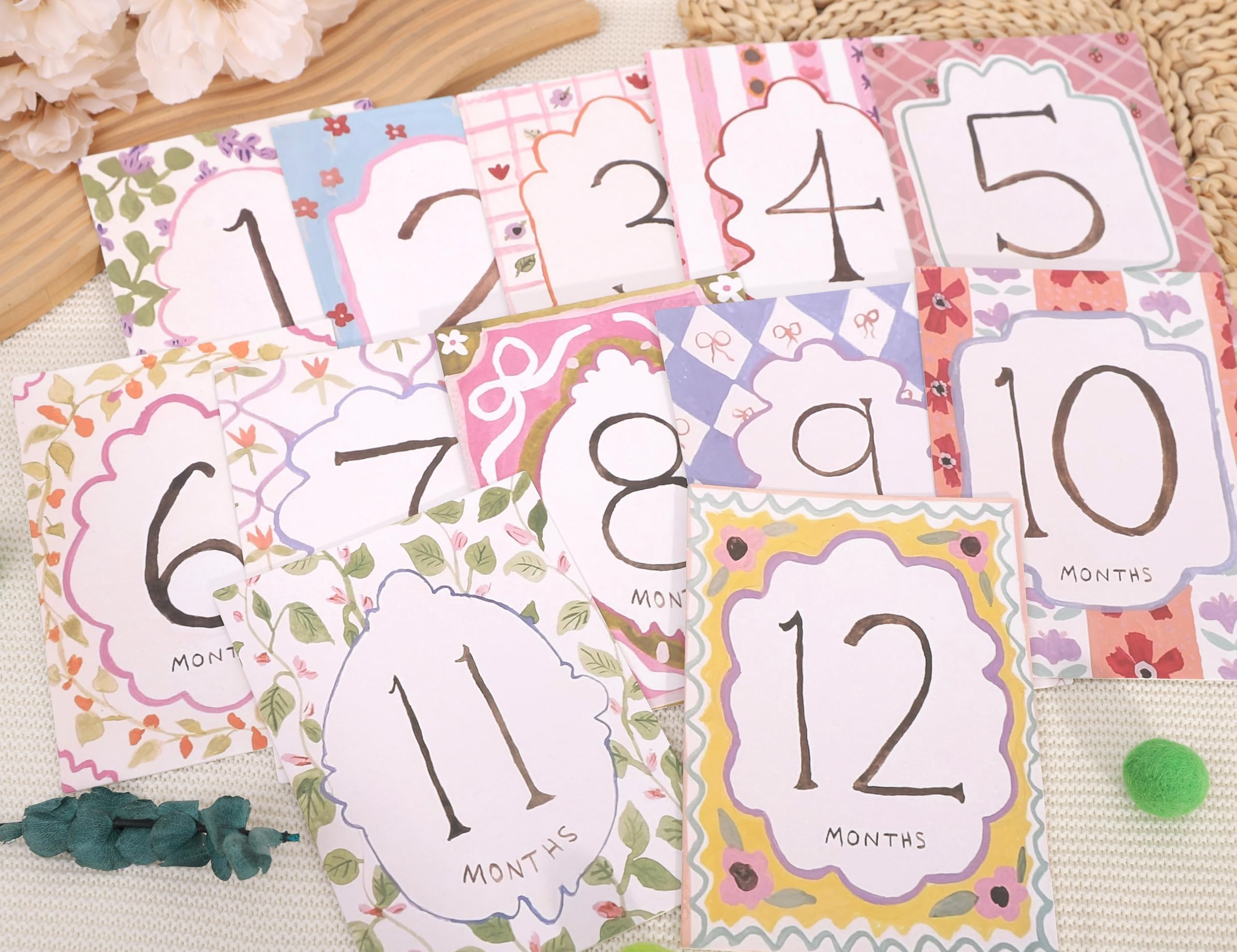 HUHJRUAR baby shower gift set offers a thoughtful, reusable photo prop for the expecting mom.