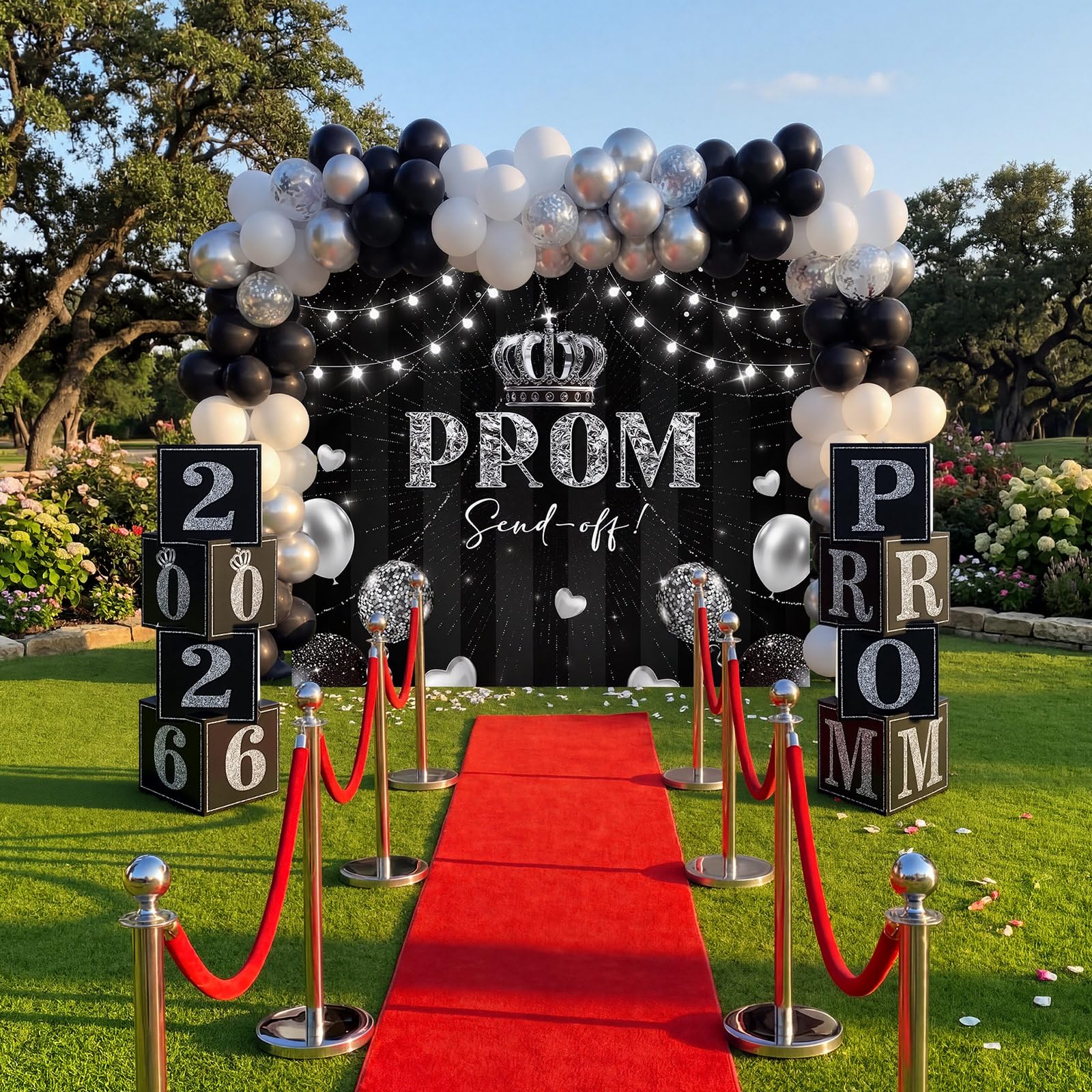 Hungdao silver balloons provide sparkling accents for a celebratory atmosphere.