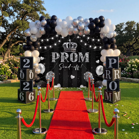 Hungdao silver balloons provide sparkling accents for a celebratory atmosphere.