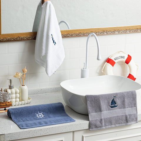 HunnmingRe absorbent cotton towel provides soft touch and quick dry.