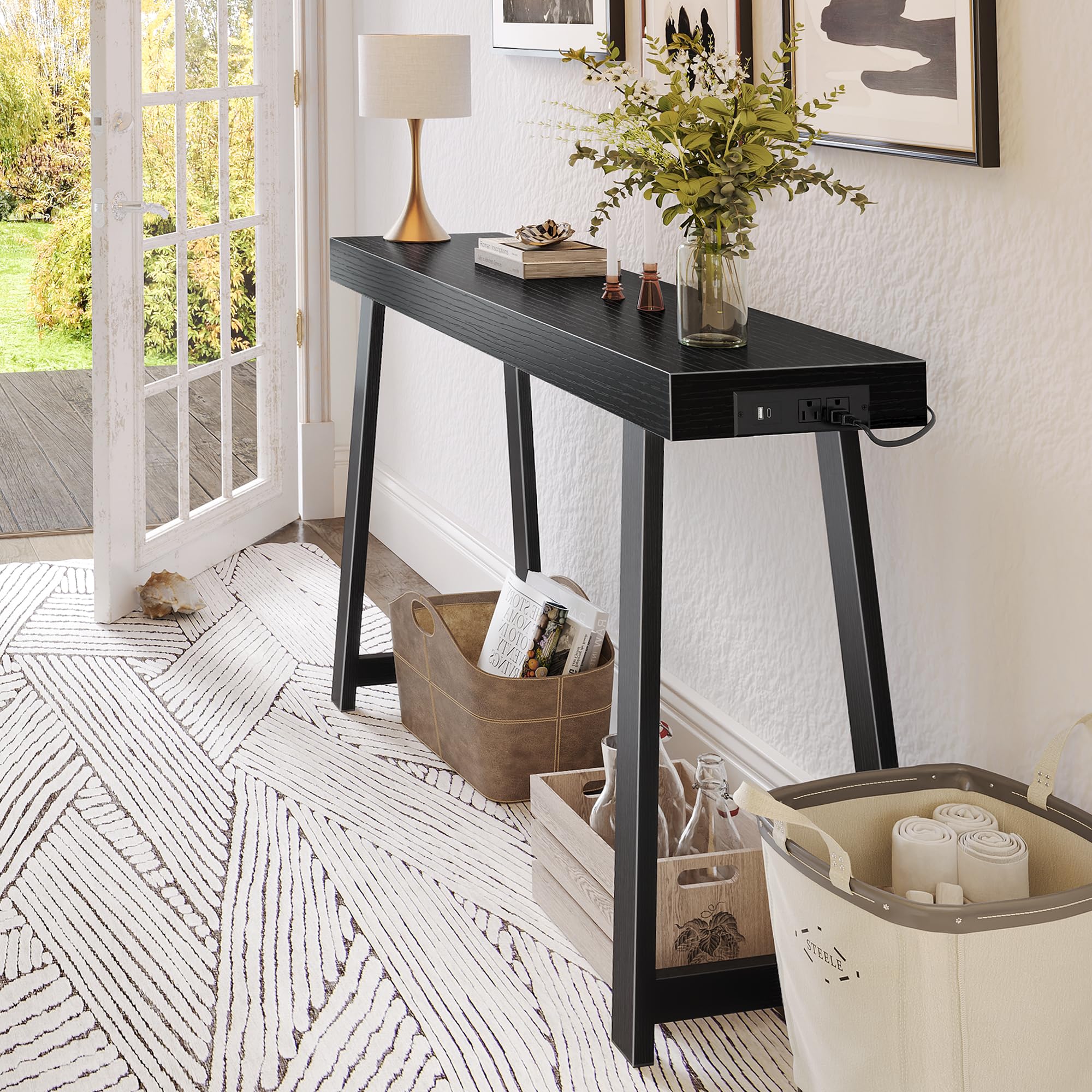 Huuger 47.2 inch desktop provides space for mirrors and décor