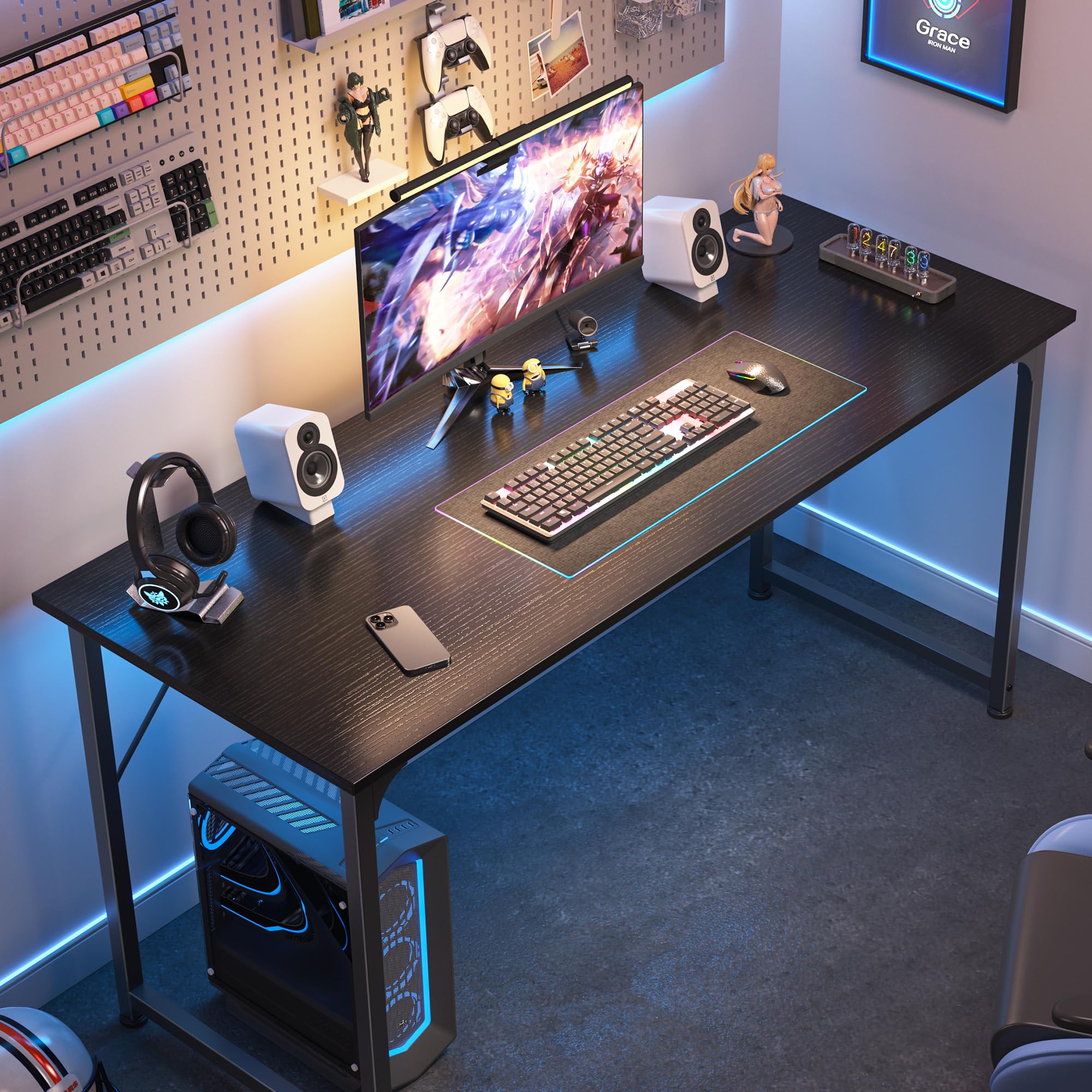 Huuger desk in black modern design to enhance your home office.