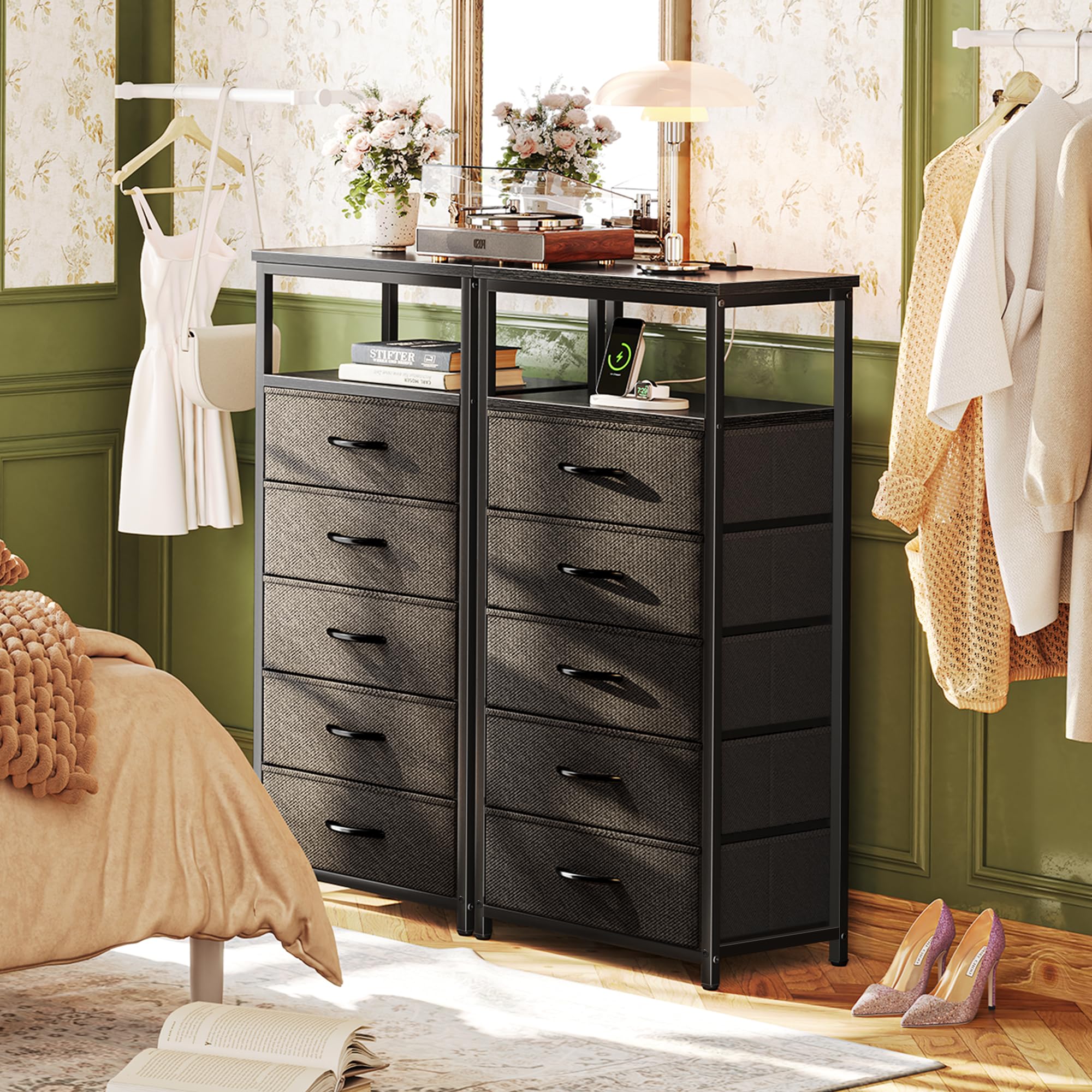 Huuger top surface organized with lamp and decor items