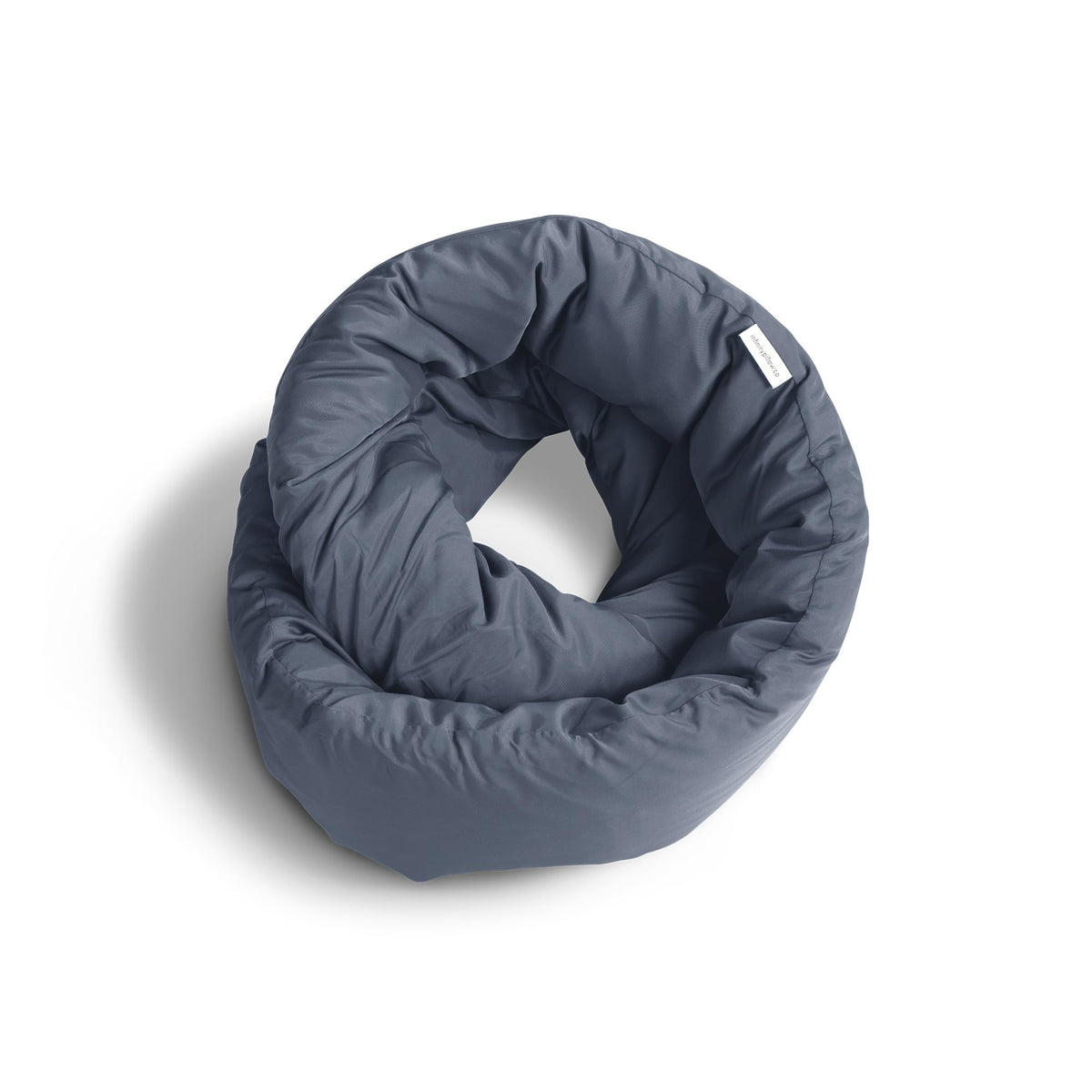 Huzi Infinity Pillow delivers 360° plane support for all resting positions.