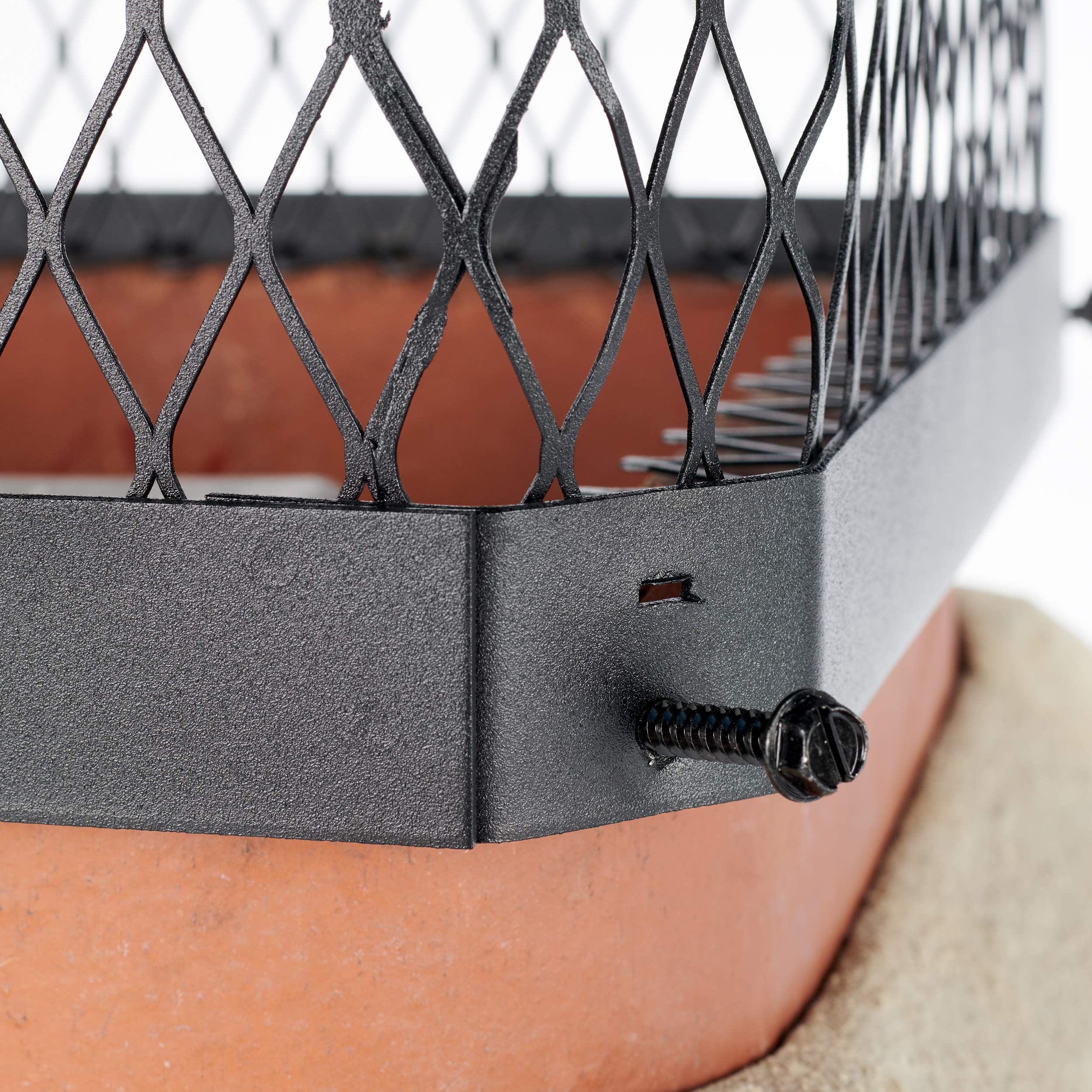 HY-C powder-coated finish shields against weather and corrosion.