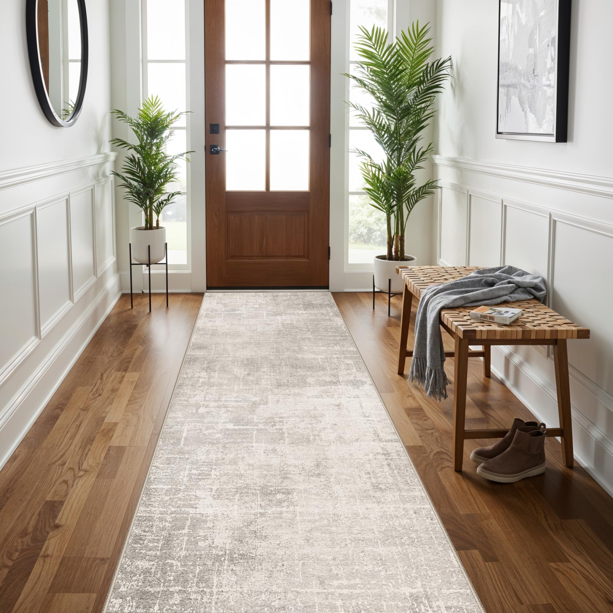 HY HAO YUN LAI low-pile design prevents door obstructions in busy homes.