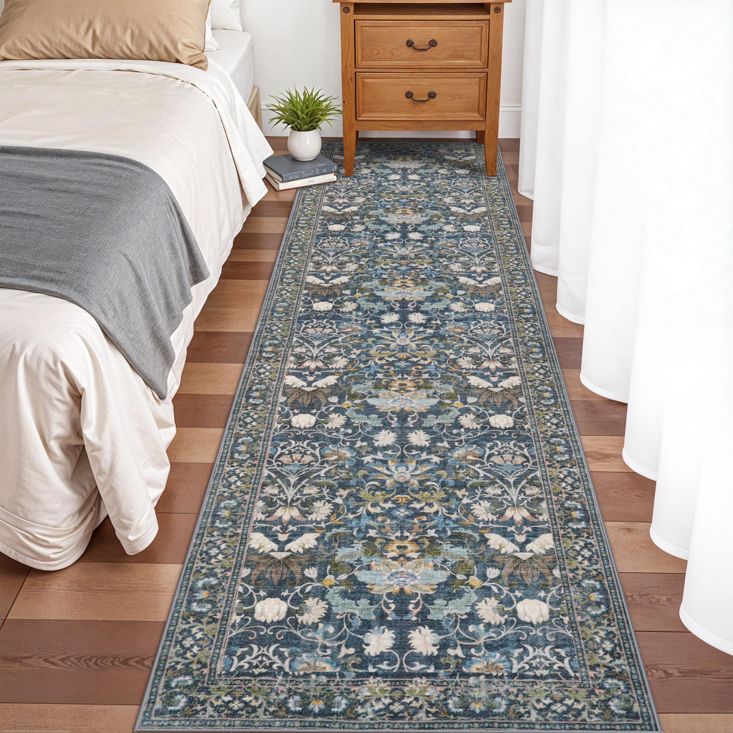 HY HAO YUN LAI non-slip backing rug stays put in high-traffic hallways.