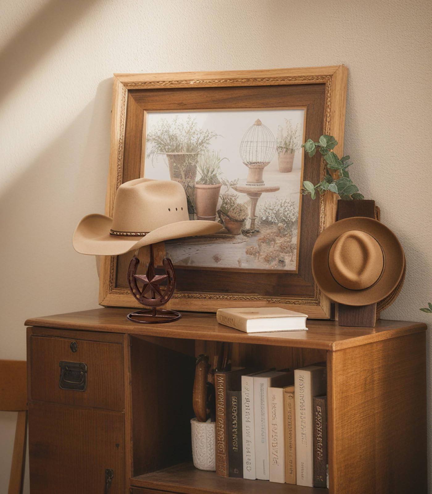 HYDERMUS Versatile hat rack suits large cowboy hats and wide-brim styles