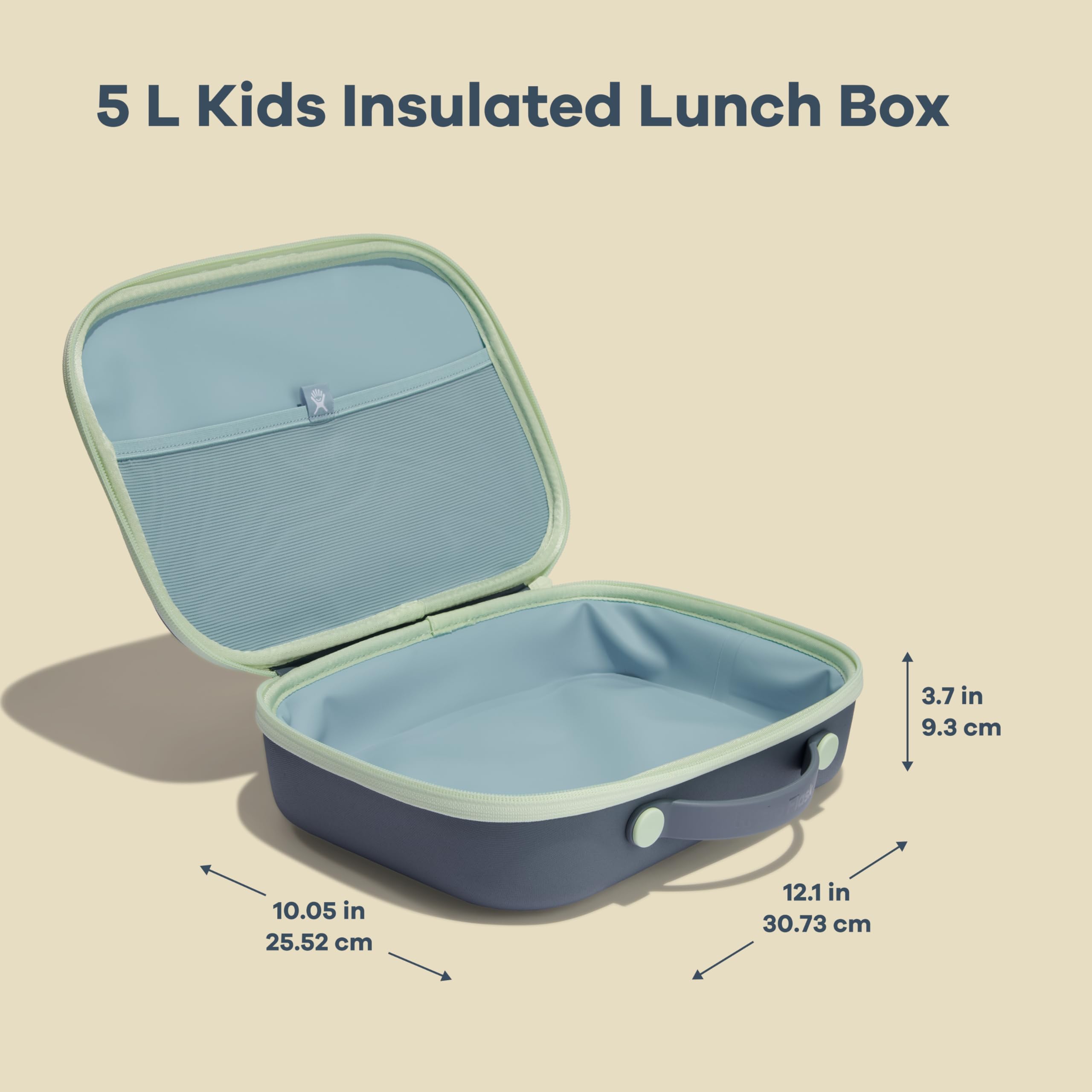 Hydro Flask kids lunch box interior, insulated to preserve temperature during the day.