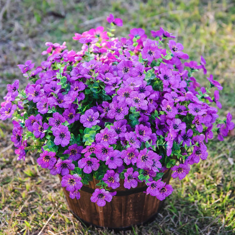 HyeFlora 12-bundle set provides versatile greenery for year-round decor