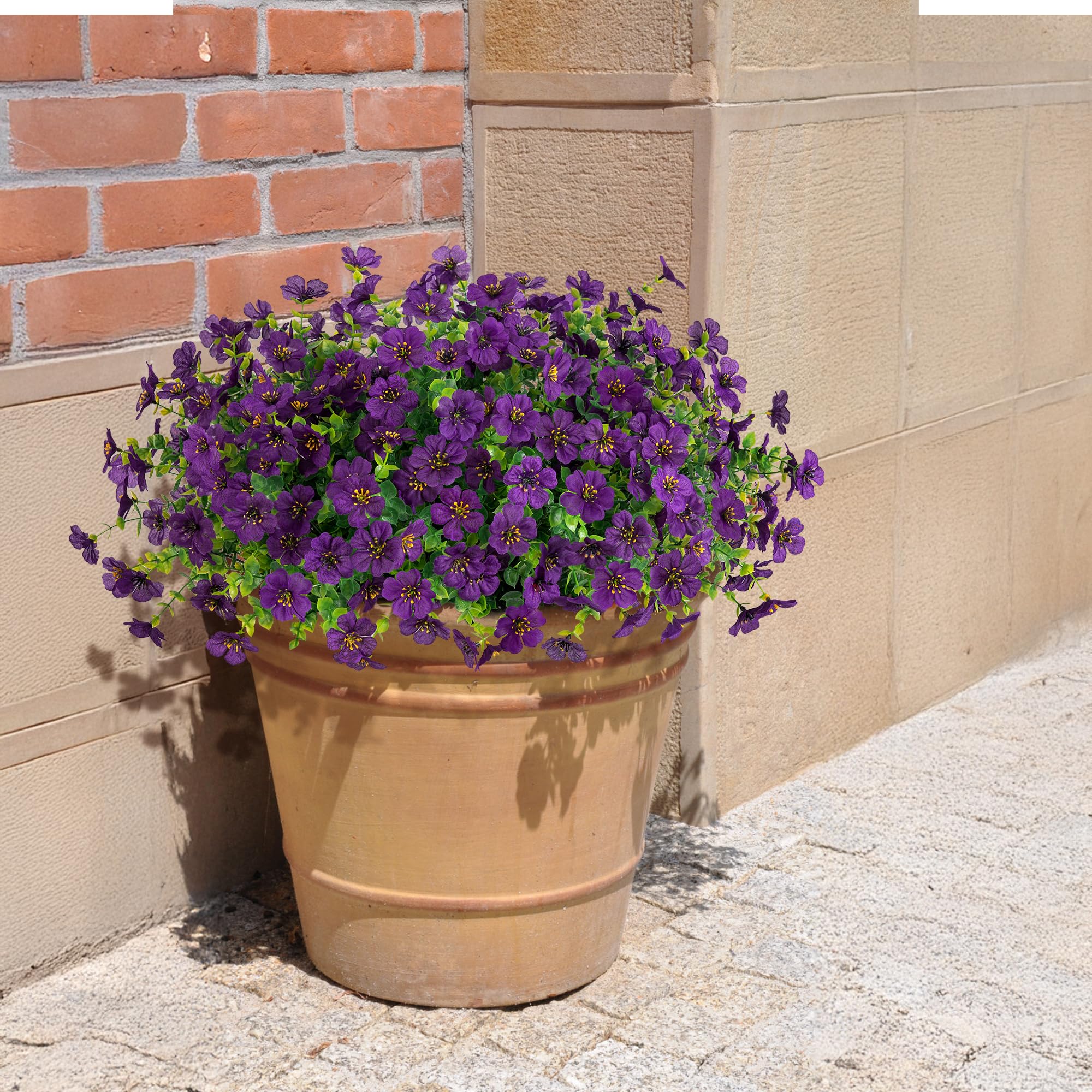 HyeFlora artificial flowers paired with boxwood for garden decor