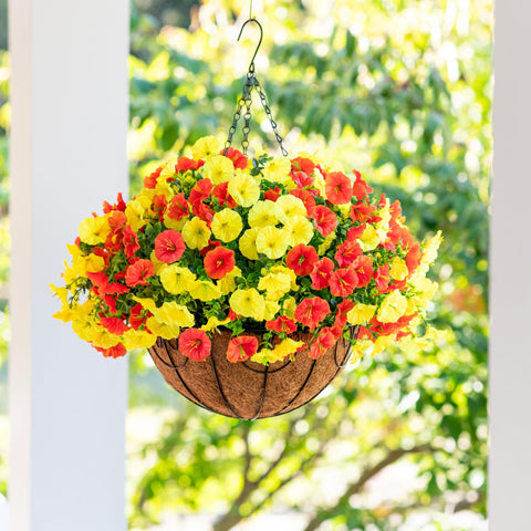 HyeFlora basket and chain assembly – easy DIY setup.