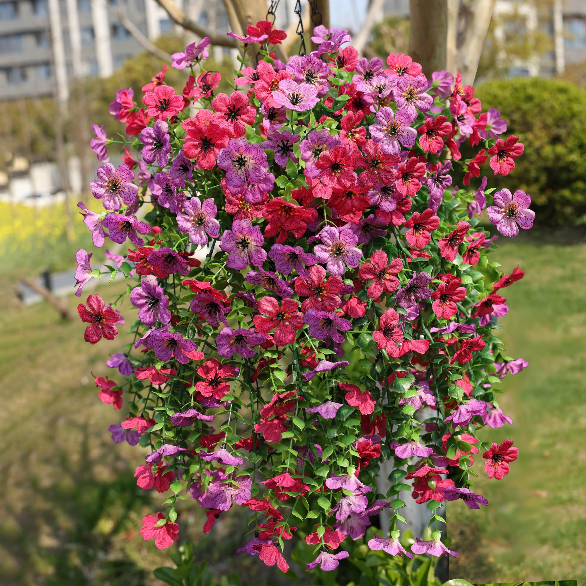 HyeFlora metal basket frame close-up showcases durable, rust‑resistant coating.