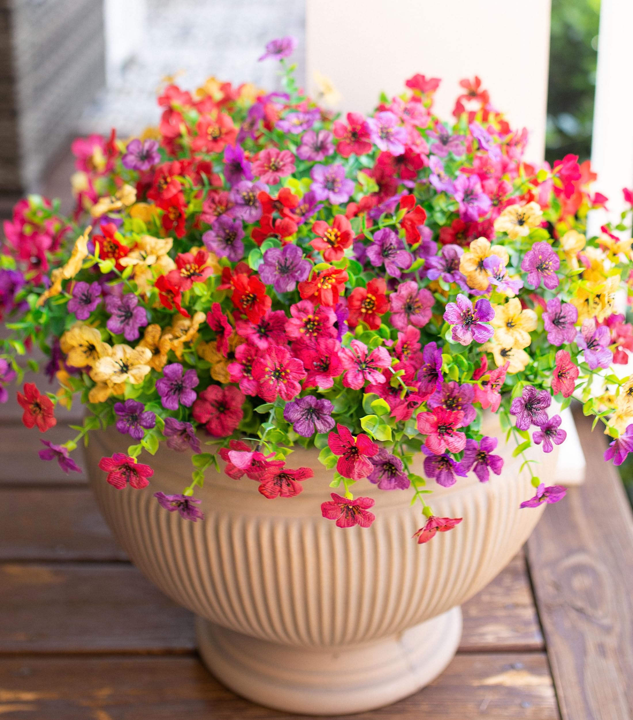 HyeFlora daisy bundles with eucalyptus leaves for durable outdoor decor
