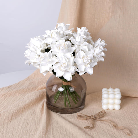 HyeFlora Gardenia stems are waterproof for versatile indoor use