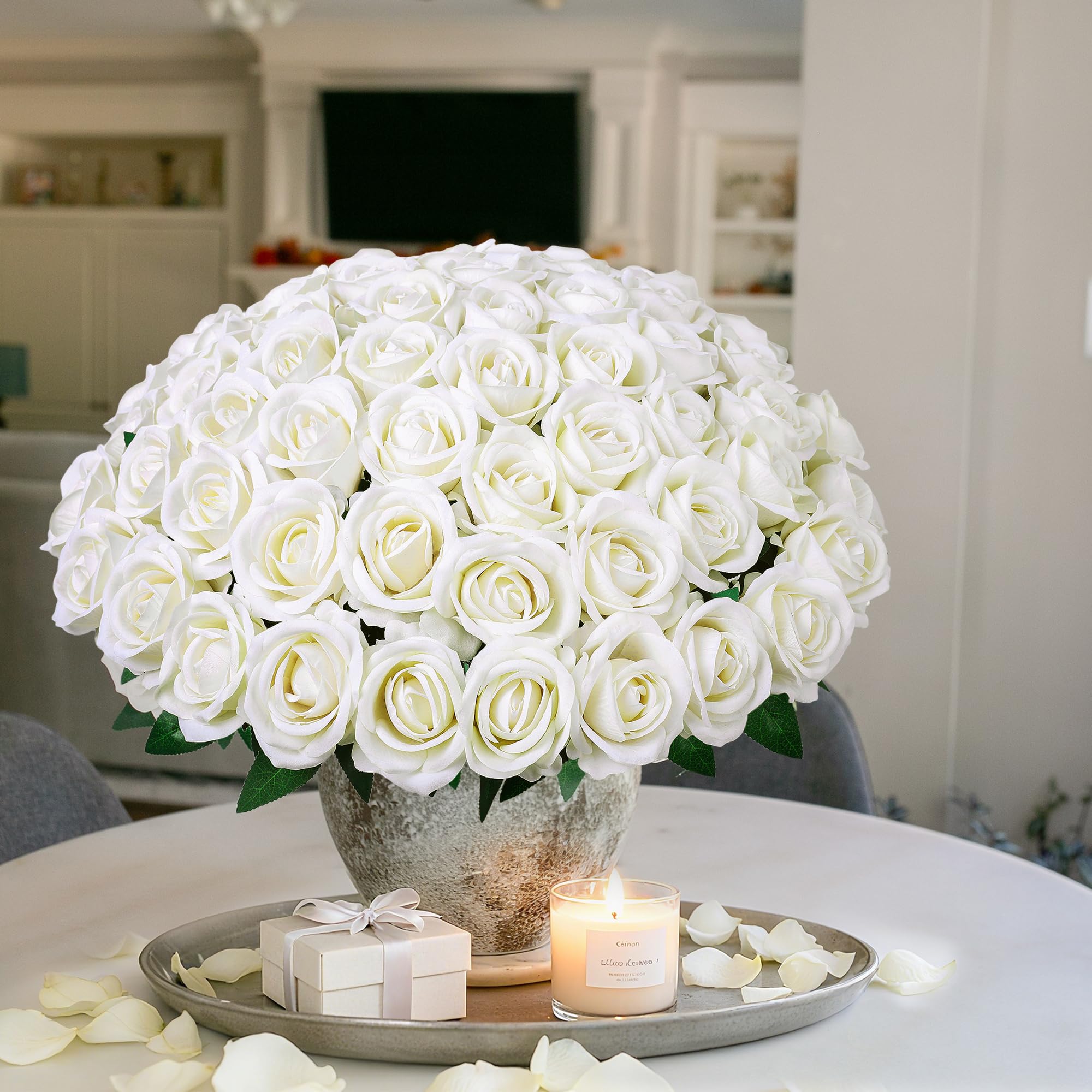 HyeFlora ivory roses offer timeless decor for Valentine’s Day gifting.
