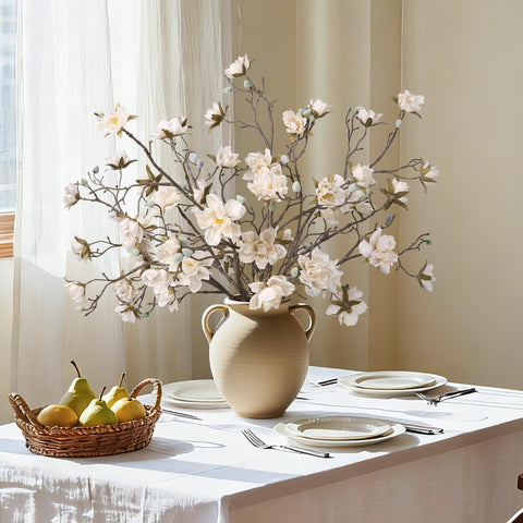 HyeFlora magnolia silk detail reflects lifelike blooms and natural seeds.